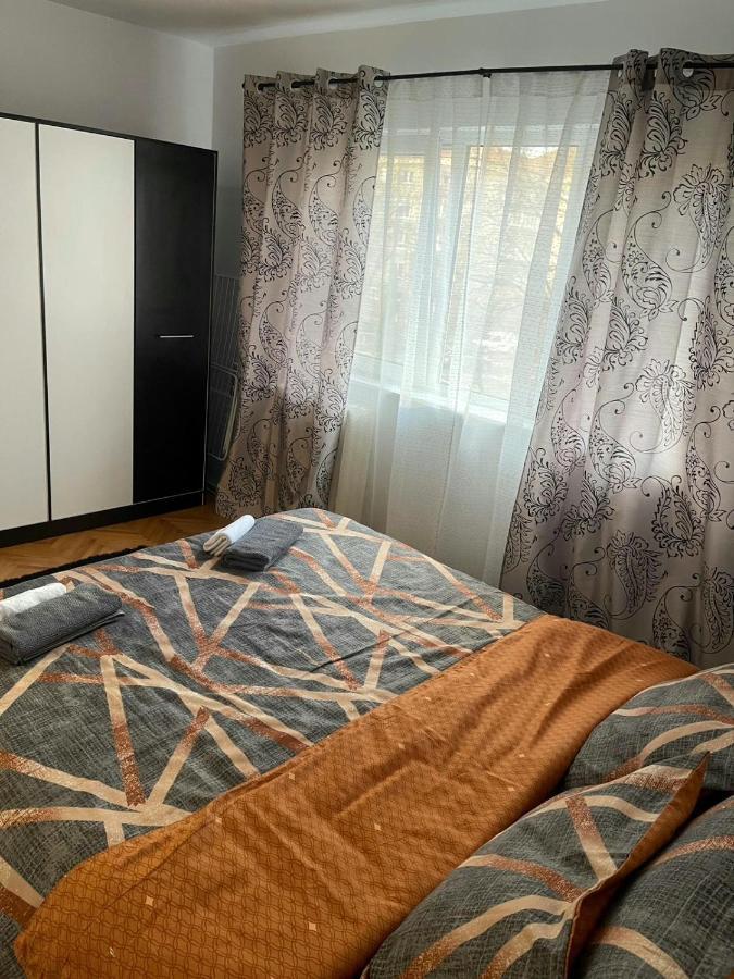 Carla'S Apartament Daire Oradea Dış mekan fotoğraf