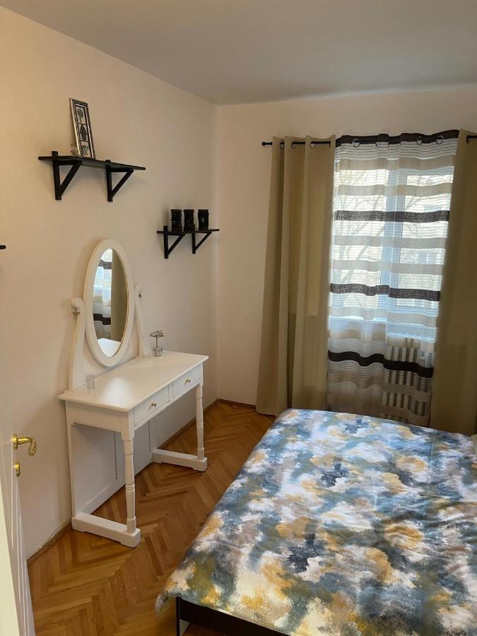 Carla'S Apartament Daire Oradea Dış mekan fotoğraf